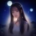 夜绘星，数字绘画讲师，温柔笑容，手持数位笔，创作氛围浓厚